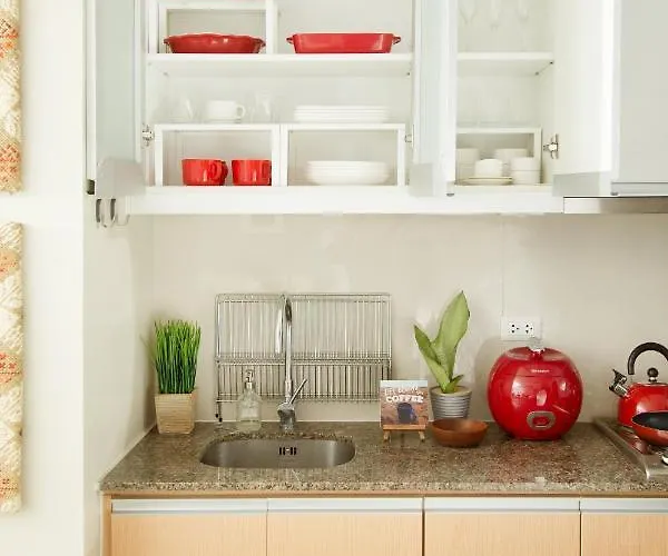 New Scandinavian 1br Unit With A Filo Touch Bed and breakfast Manila